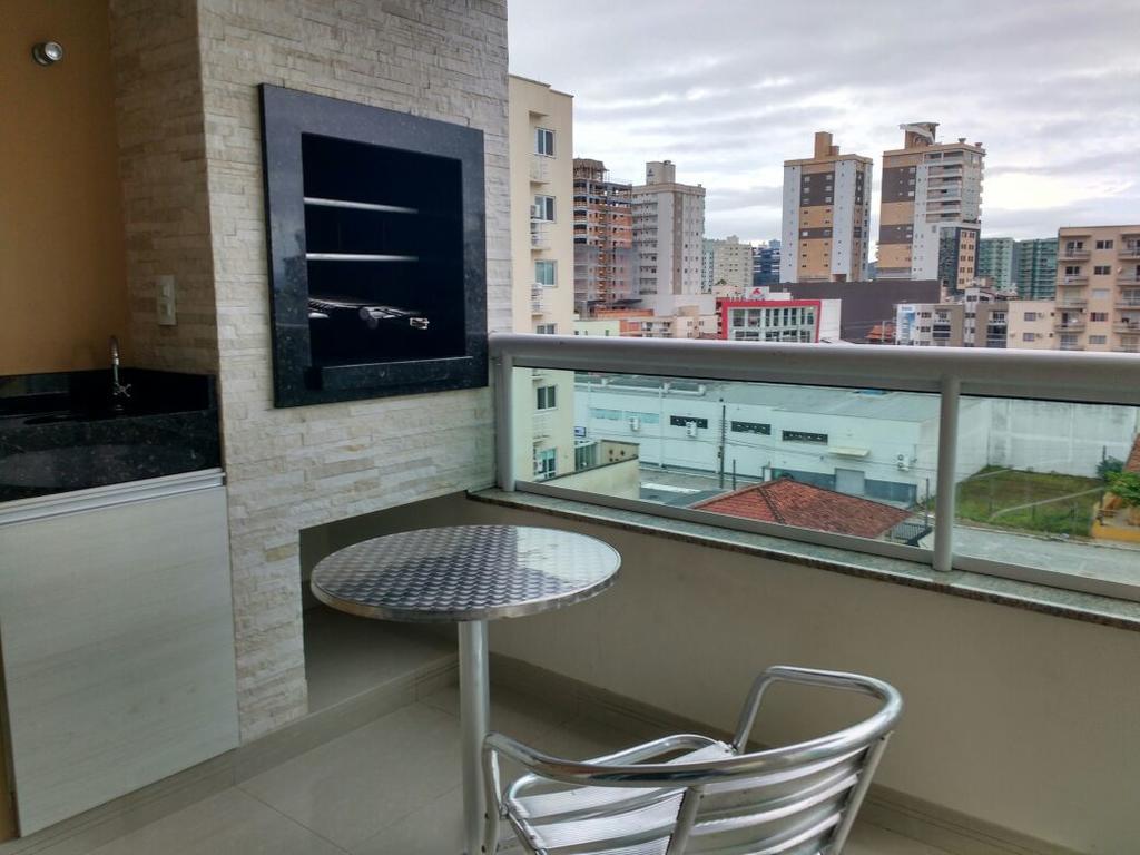 Edificio Piezzo De Mare Apartment Meia Praia Luaran gambar
