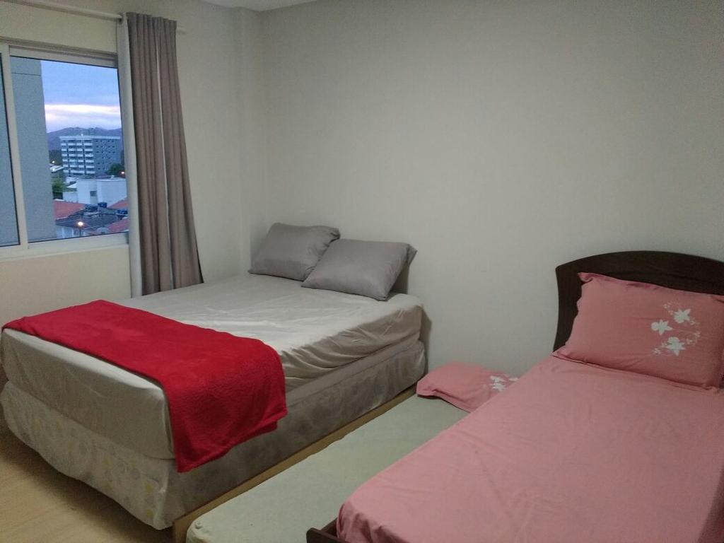 Edificio Piezzo De Mare Apartment Meia Praia Luaran gambar